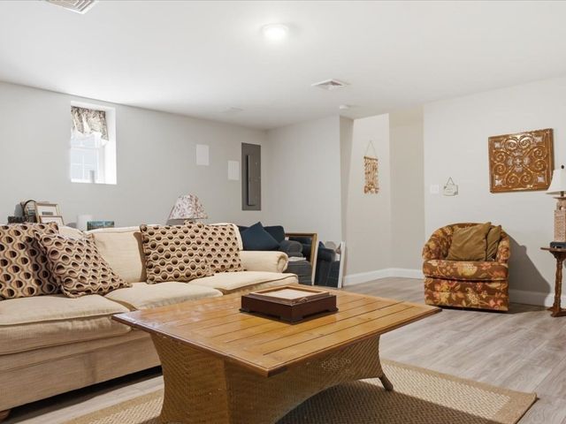 67 Ling St, Fall River, MA 02720