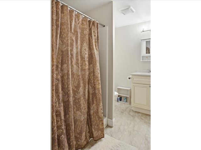 67 Ling St, Fall River, MA 02720