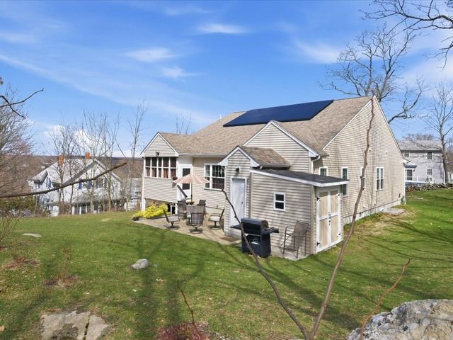 67 Ling St, Fall River, MA 02720