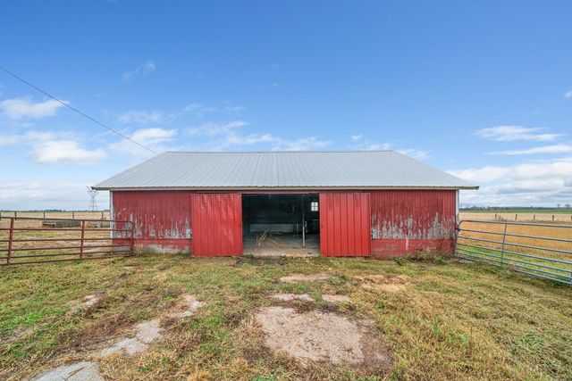 16645 Lasher Road, Hinckley, IL 60520