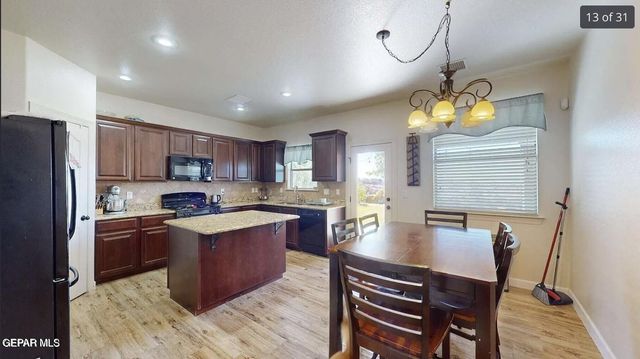 7282 CAMINO DEL SOL, El Paso, TX 79911