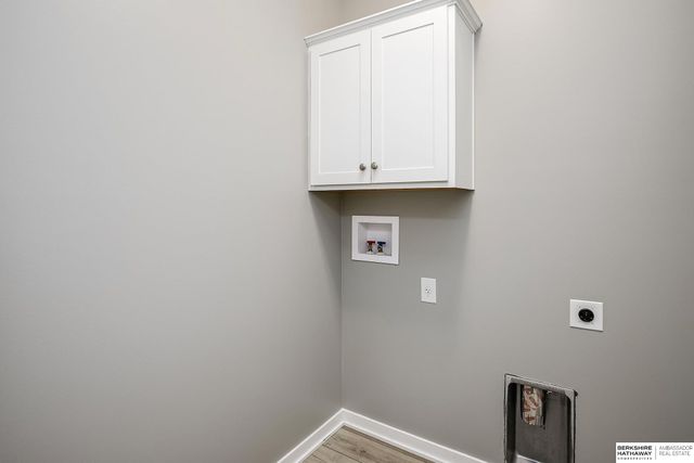 400 N Allen Street, Bennington, NE 68007