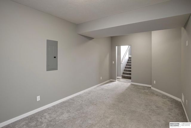 400 N Allen Street, Bennington, NE 68007