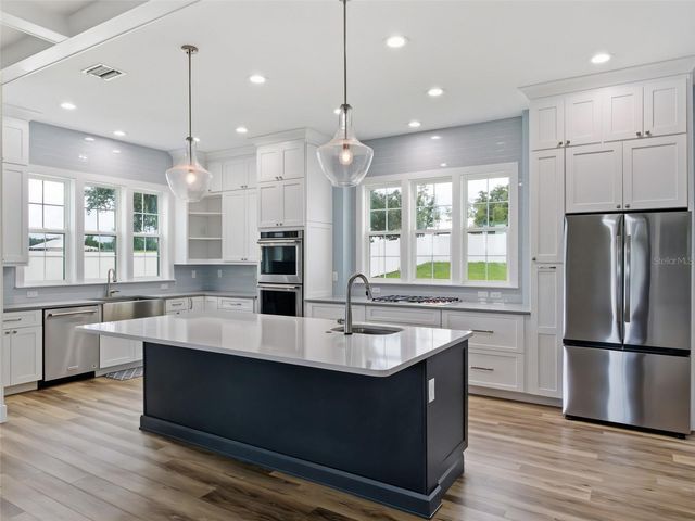 7956 LAKE NELLIE ROAD, Clermont, FL 34714