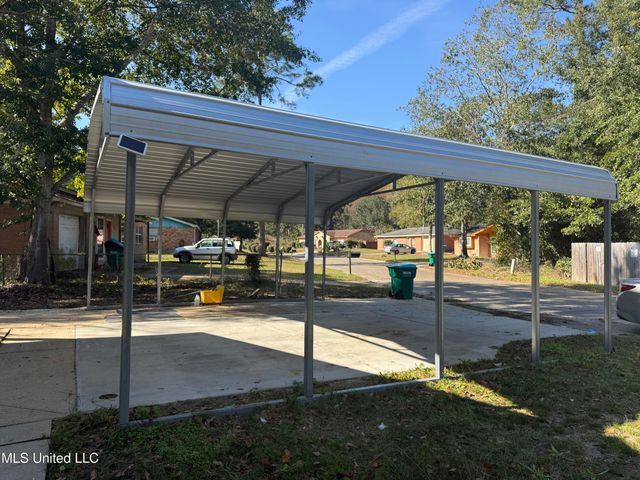 2824 Perkinston Drive, Gautier, MS 39553