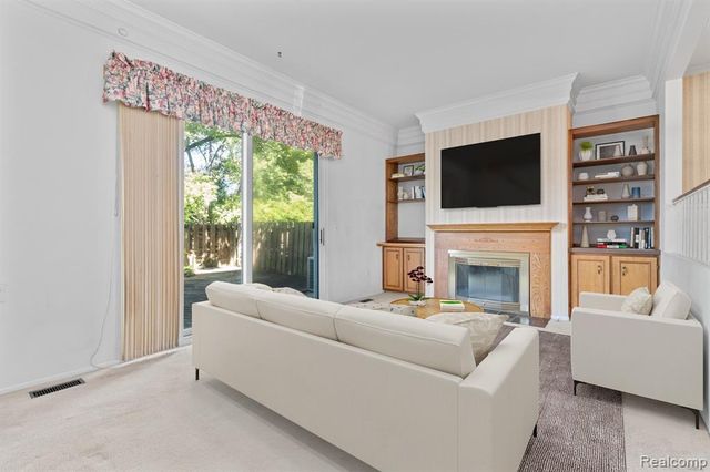 42948 Richards Court 5, Northville, MI 48167
