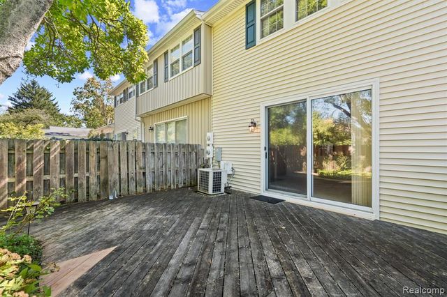 42948 Richards Court 5, Northville, MI 48167