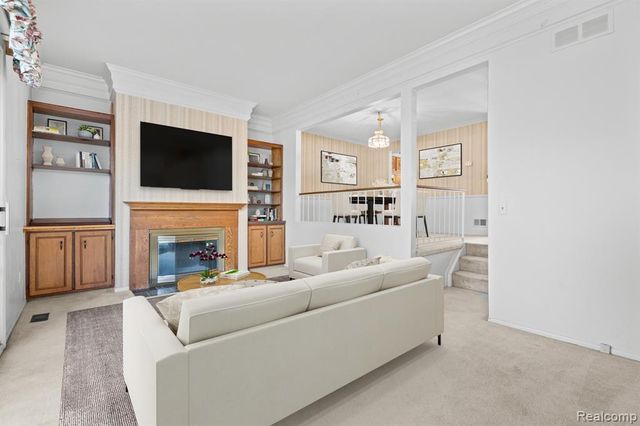 42948 Richards Court 5, Northville, MI 48167