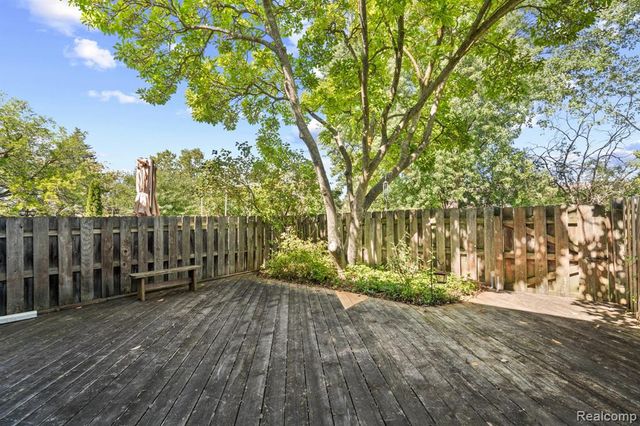42948 Richards Court 5, Northville, MI 48167