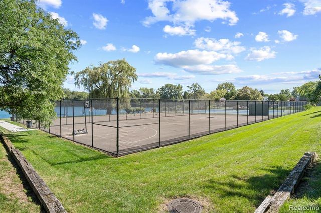 42948 Richards Court 5, Northville, MI 48167