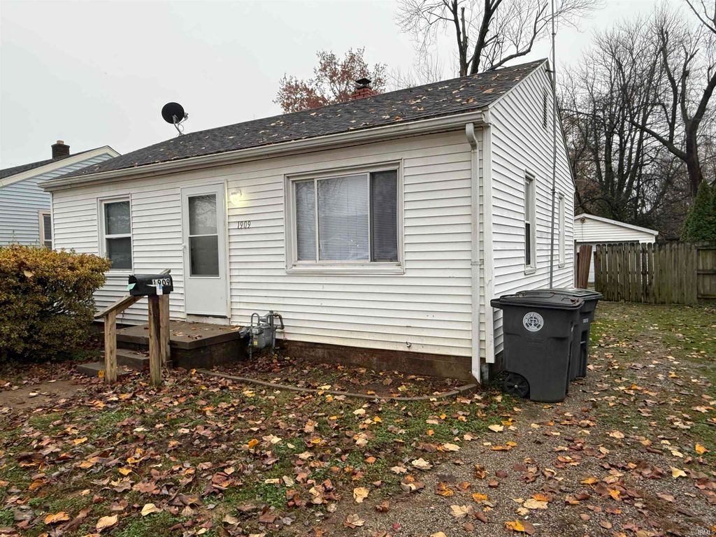 1909 Taylor Avenue, Evansville, IN 47714