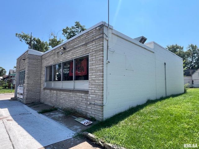1601 W 3RD Street, Davenport, IA 52802