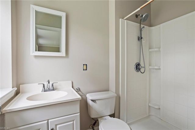 517 Quarterfield RD, Newport News, VA 23602