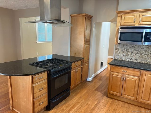 406 Newhall Street, Hamden, CT 06511