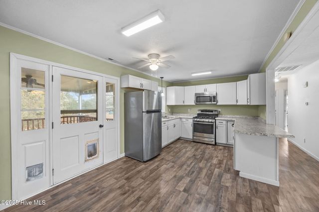 2600 N Hills Drive, New Bern, NC 28562