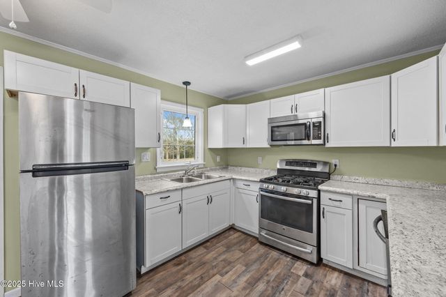 2600 N Hills Drive, New Bern, NC 28562