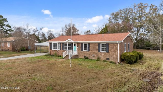 2600 N Hills Drive, New Bern, NC 28562