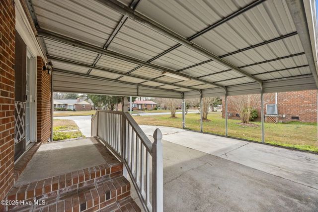 2600 N Hills Drive, New Bern, NC 28562