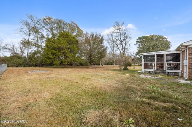 2600 N Hills Drive, New Bern, NC 28562