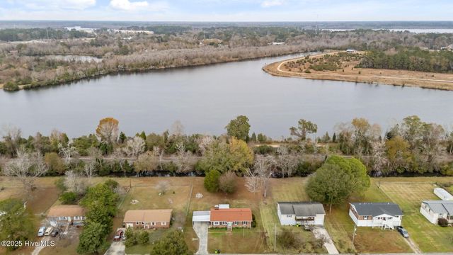 2600 N Hills Drive, New Bern, NC 28562