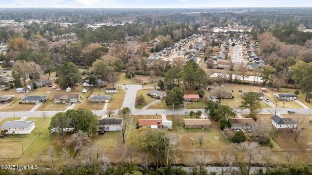 2600 N Hills Drive, New Bern, NC 28562