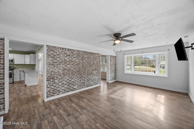 2600 N Hills Drive, New Bern, NC 28562