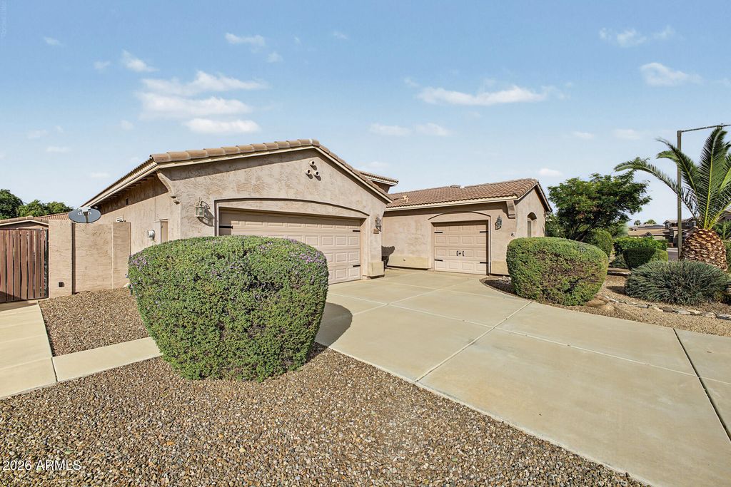 17848 W IVY Lane, Surprise, AZ 85388 — photo 3