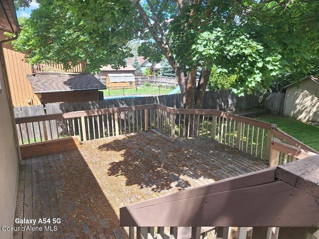 9704 N Hillview DR, Hayden, ID 83835