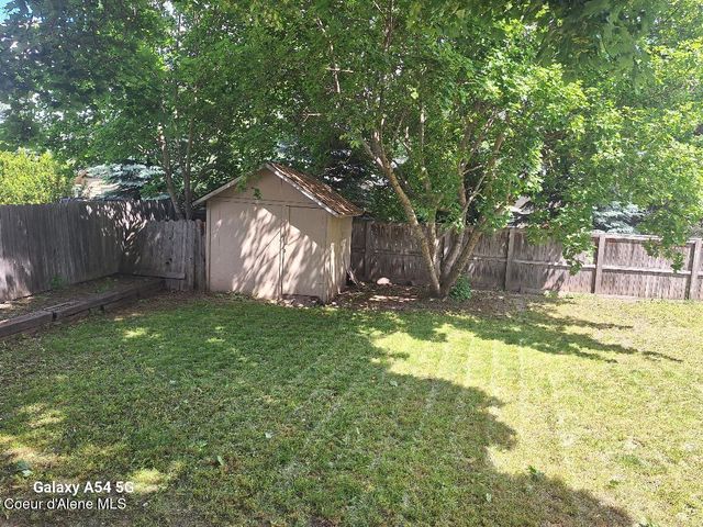 9704 N Hillview DR, Hayden, ID 83835