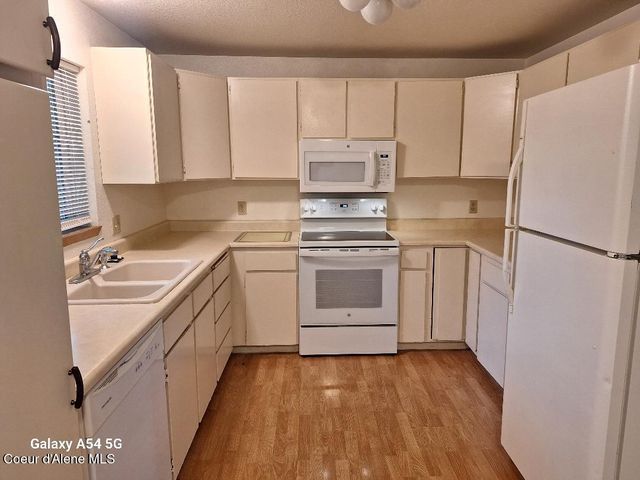 9704 N Hillview DR, Hayden, ID 83835