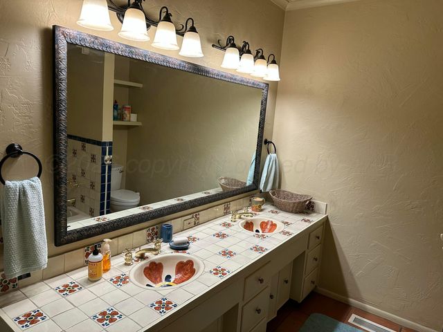 237 Somerset Street, Borger, TX 79007