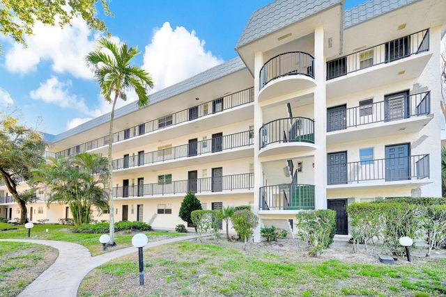 3360 Spanish Moss Ter 311, Lauderhill, FL 33319