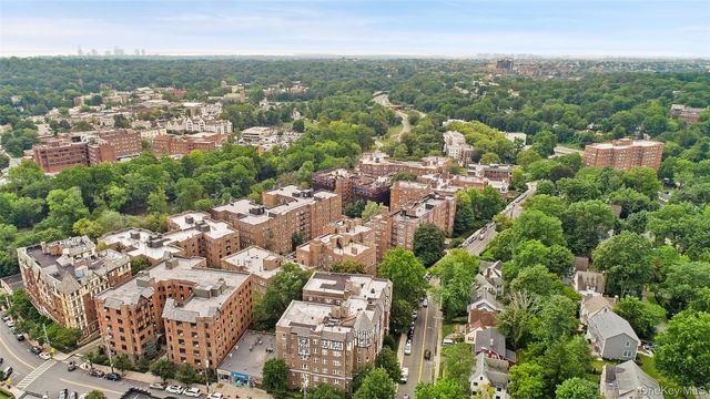 280 Bronxville 8B, Bronxville, NY 10708