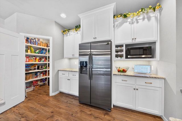 W6036 ZACH STREET, Menasha, WI 54952