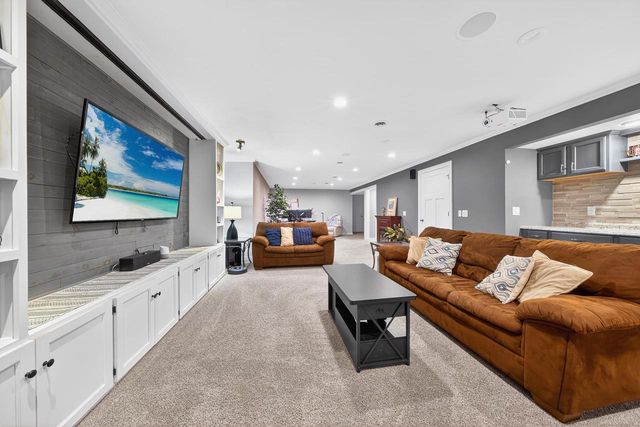 W6036 ZACH STREET, Menasha, WI 54952