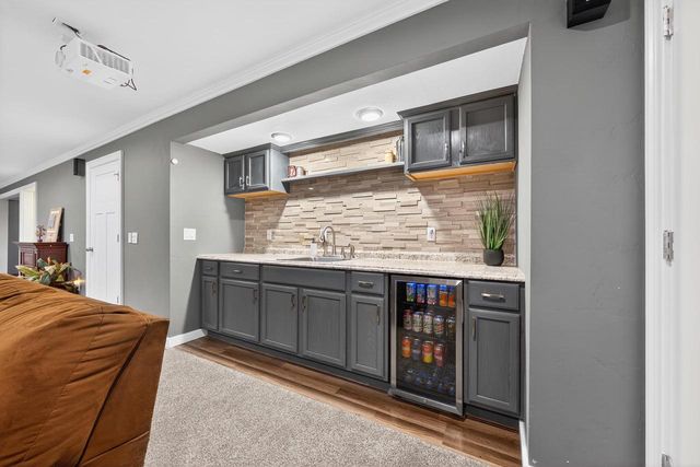 W6036 ZACH STREET, Menasha, WI 54952