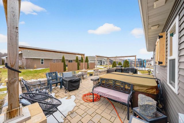 W6036 ZACH STREET, Menasha, WI 54952