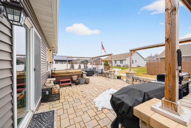 W6036 ZACH STREET, Menasha, WI 54952