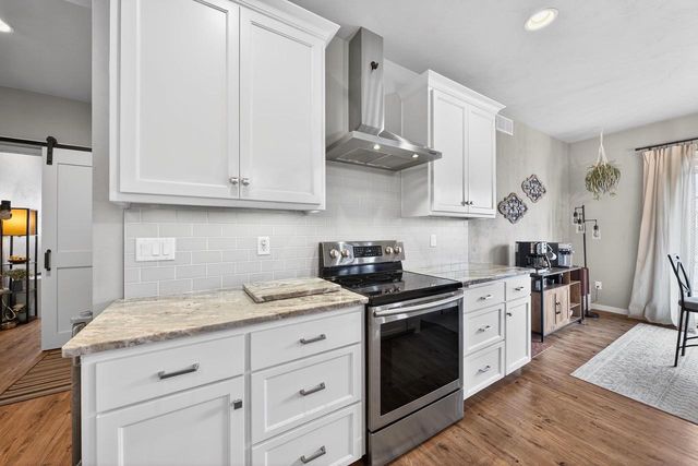 W6036 ZACH STREET, Menasha, WI 54952