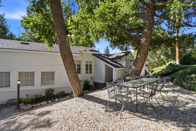 105 Spreckles Avenue, Los Gatos, CA 95030