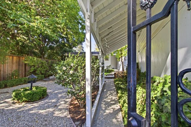 105 Spreckles Avenue, Los Gatos, CA 95030