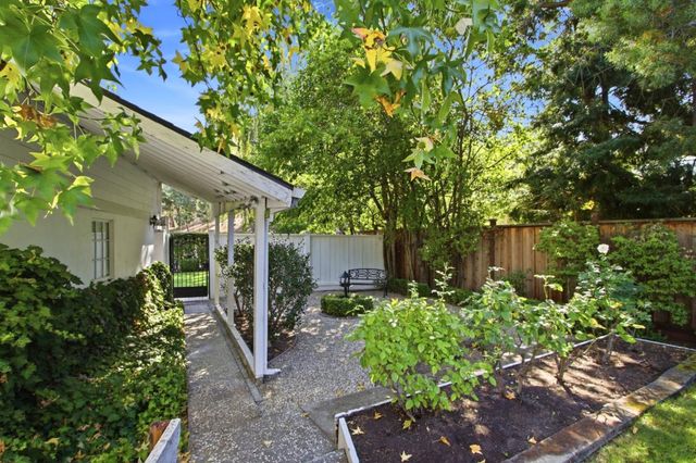 105 Spreckles Avenue, Los Gatos, CA 95030