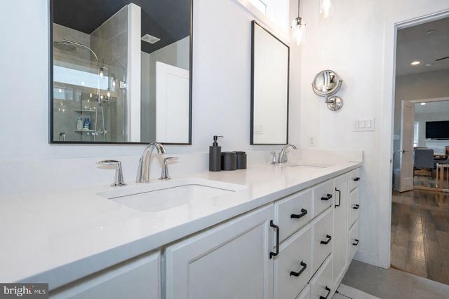 34 TAMARACK CIR, Eagleville, PA 19403