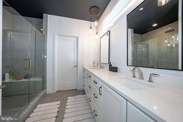 34 TAMARACK CIR, Eagleville, PA 19403