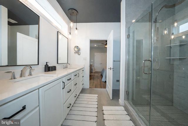 34 TAMARACK CIR, Eagleville, PA 19403