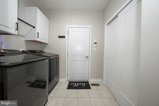 34 TAMARACK CIR, Eagleville, PA 19403