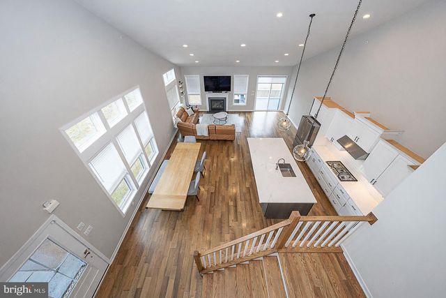 34 TAMARACK CIR, Eagleville, PA 19403