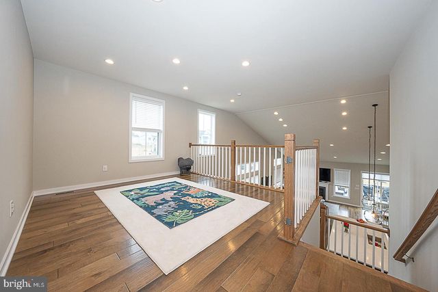 34 TAMARACK CIR, Eagleville, PA 19403