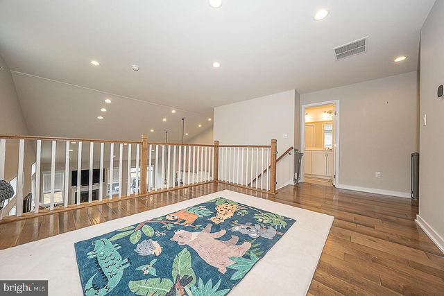 34 TAMARACK CIR, Eagleville, PA 19403