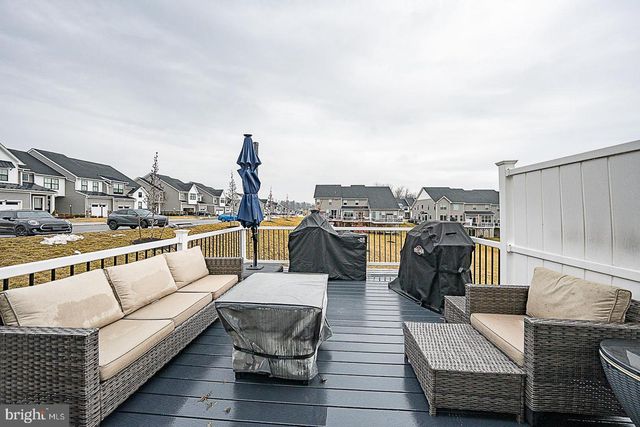 34 TAMARACK CIR, Eagleville, PA 19403